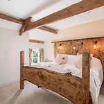 Oak House Holiday home *