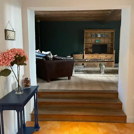 Orchard House 펜션 *